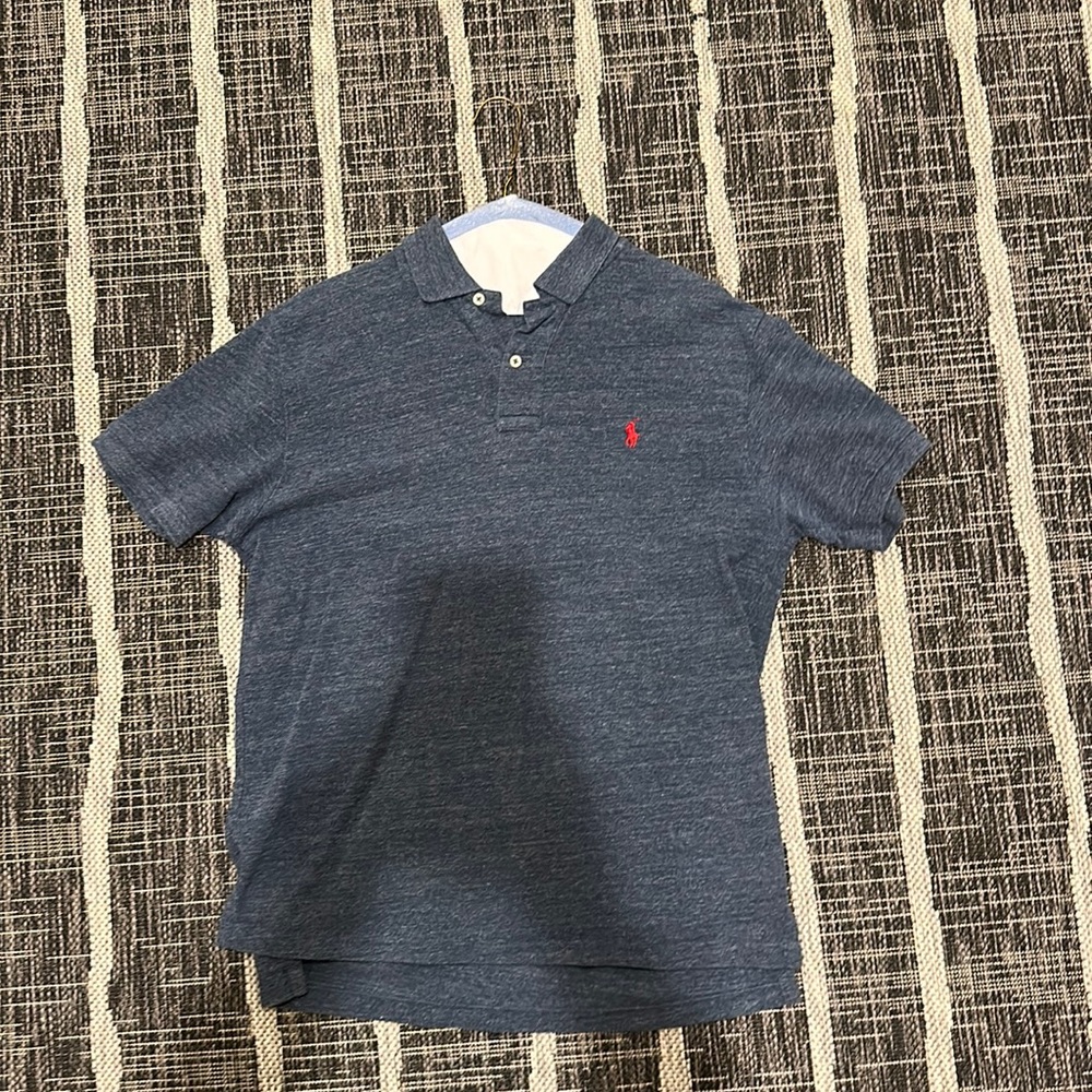 RALPH LAUREN POLO men’s size medium in a navy color.